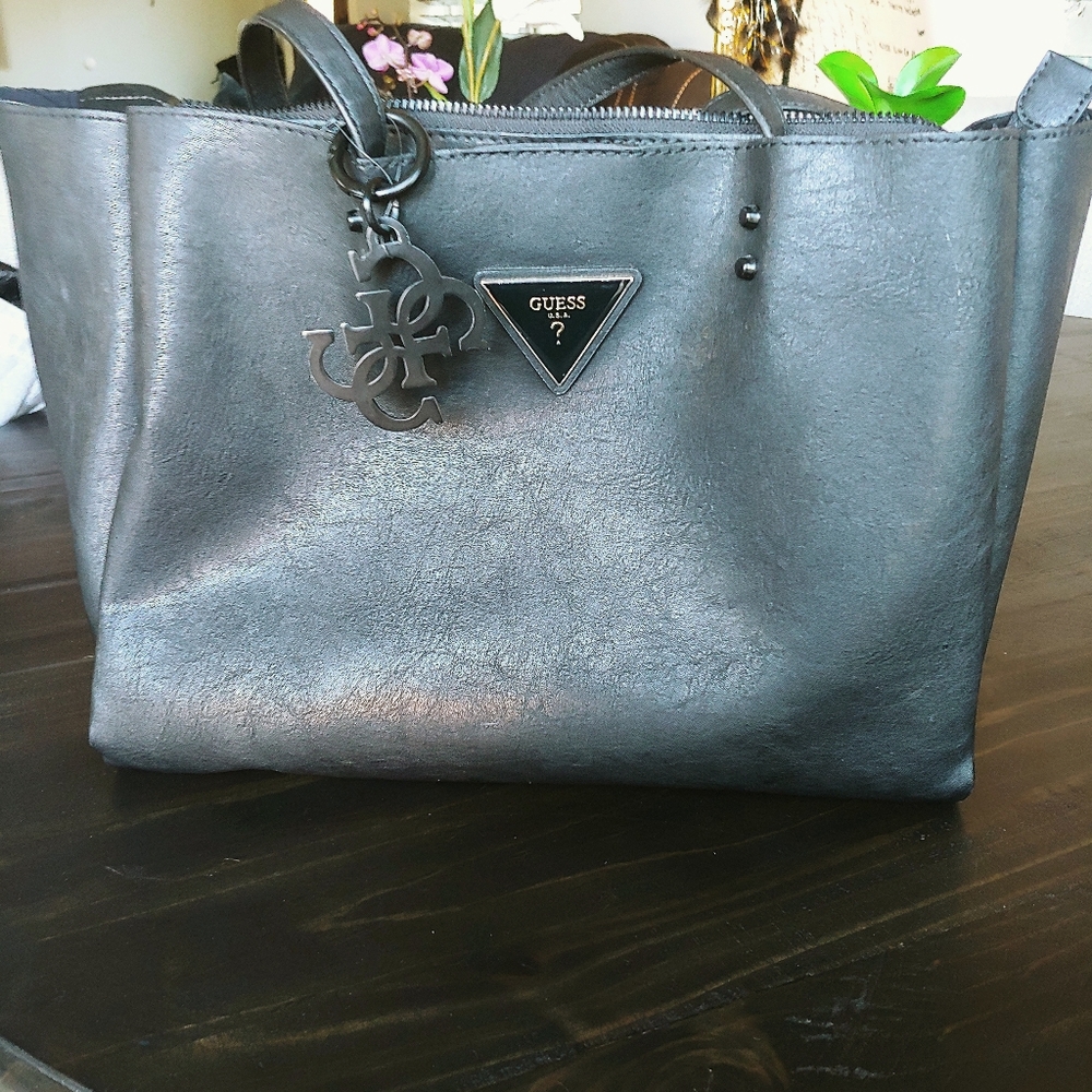 Guess tote bag